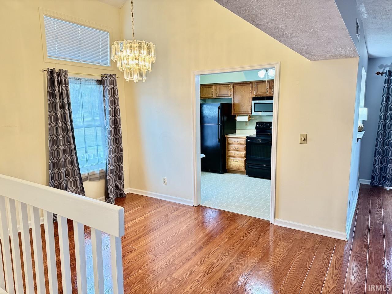 3736 N Lakeside Drive