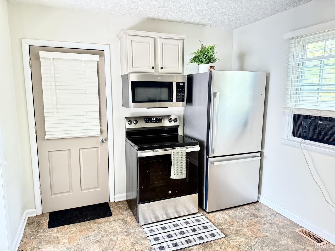 9204 E Miller Street