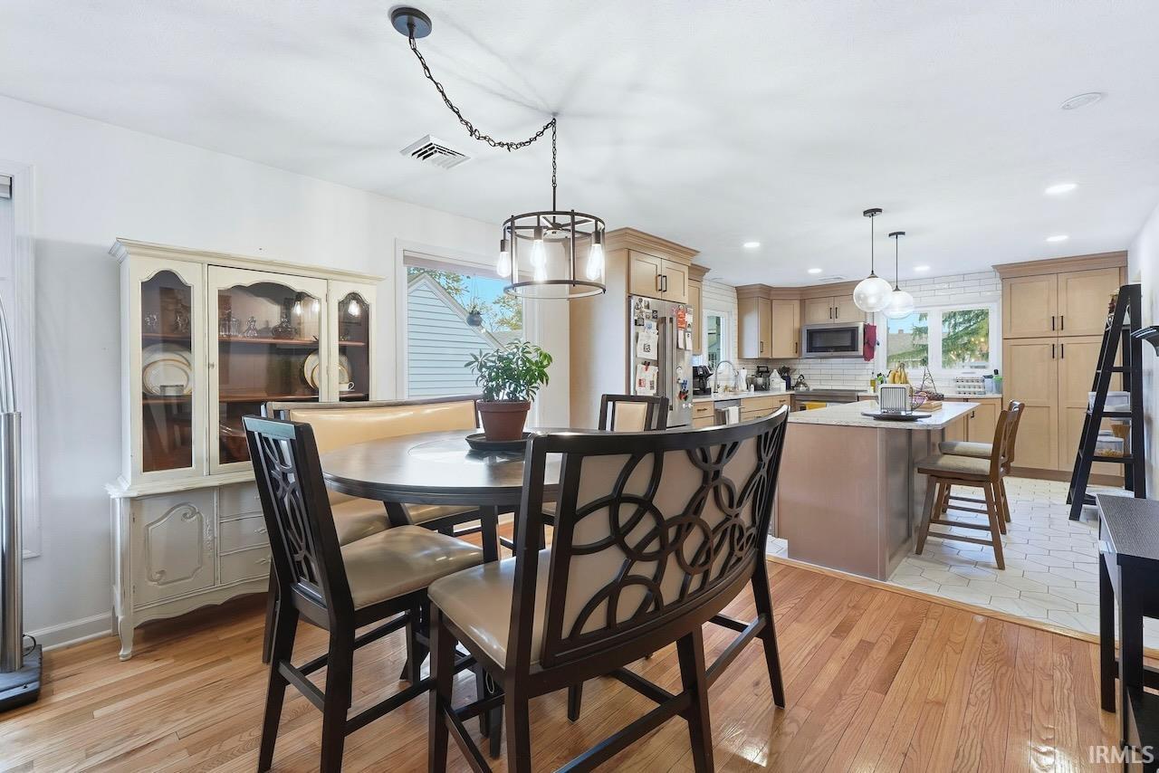 1616 W White River Boulevard