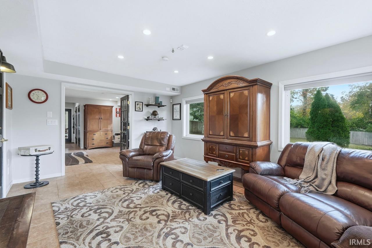 1616 W White River Boulevard