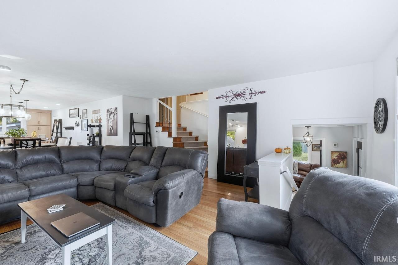 1616 W White River Boulevard