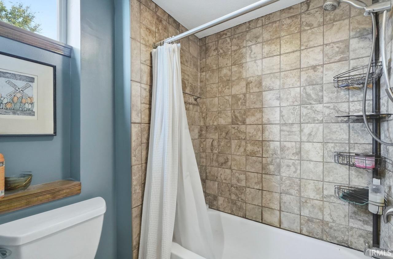 1616 W White River Boulevard