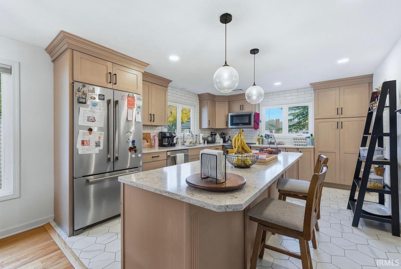 1616 W White River Boulevard