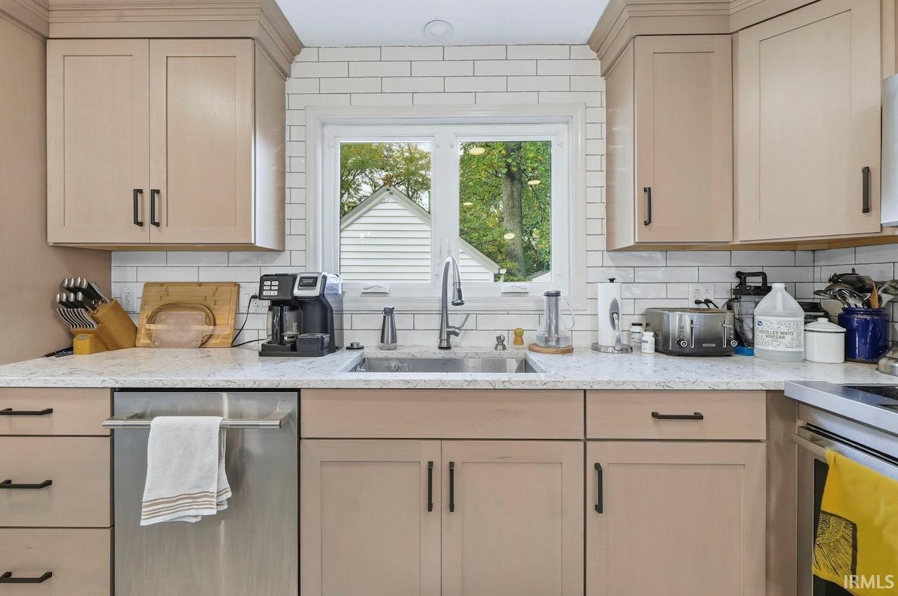 1616 W White River Boulevard