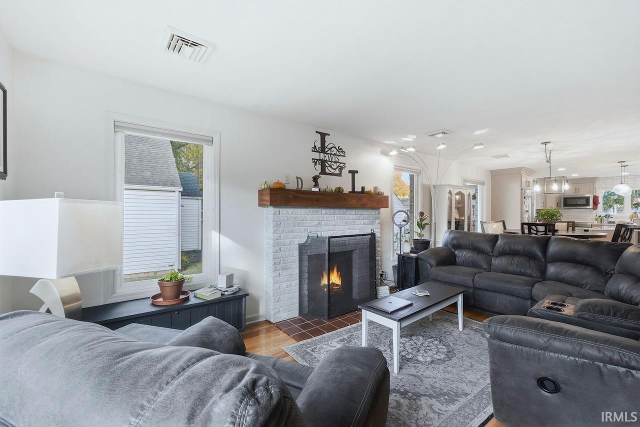 1616 W White River Boulevard