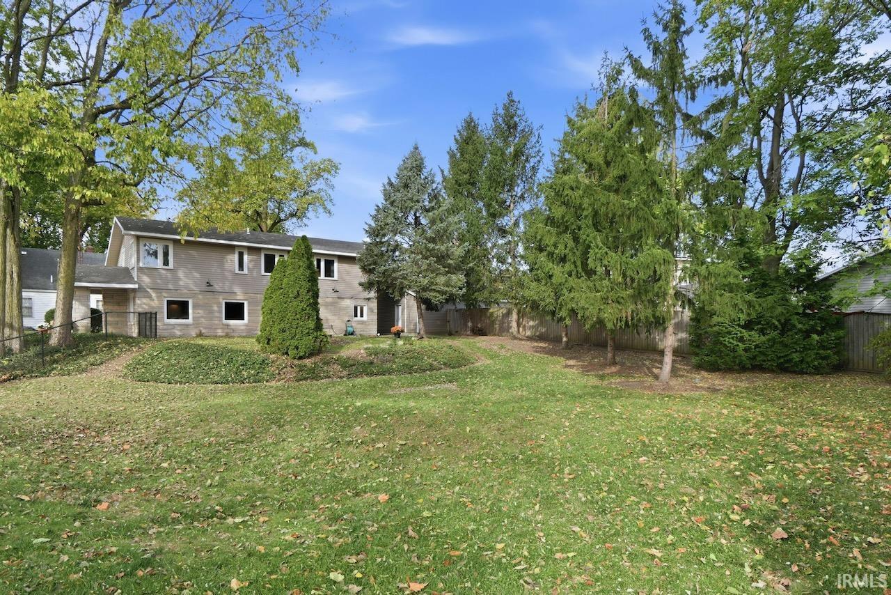 1616 W White River Boulevard