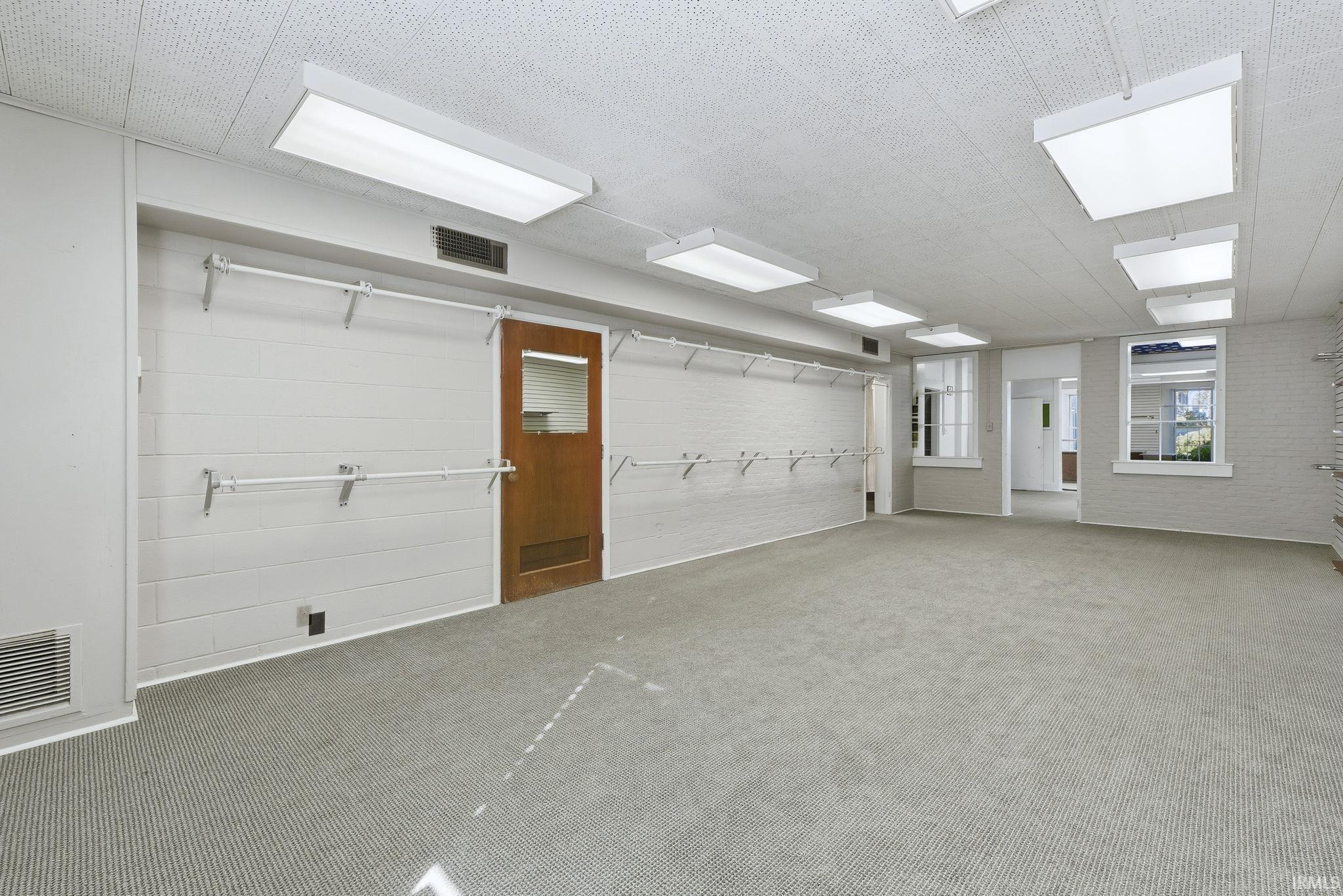 607 E Charles Street