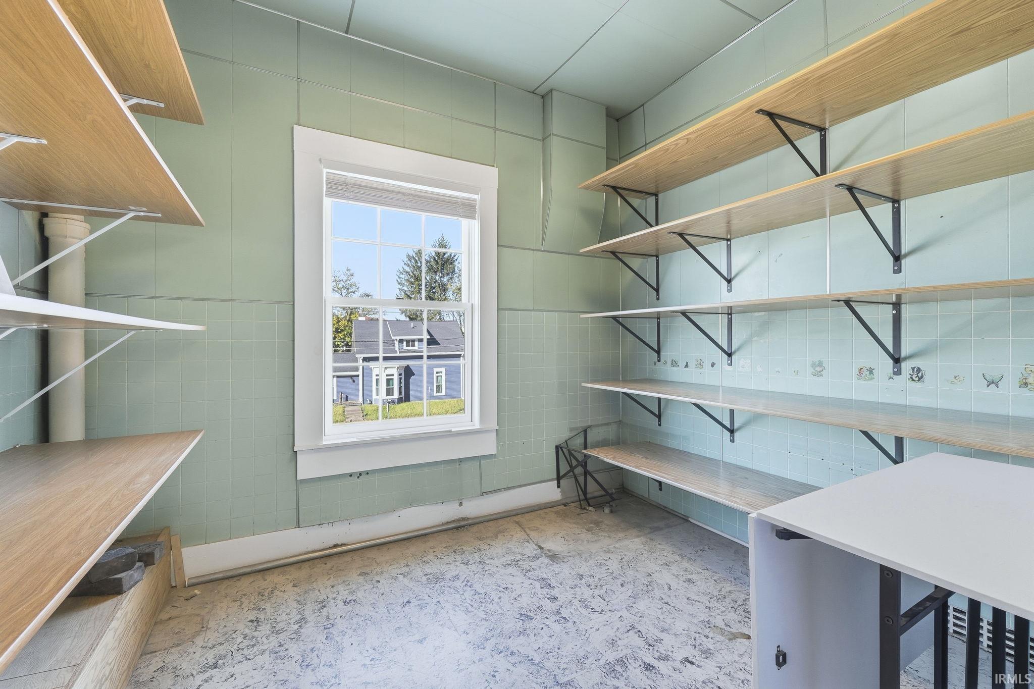 607 E Charles Street