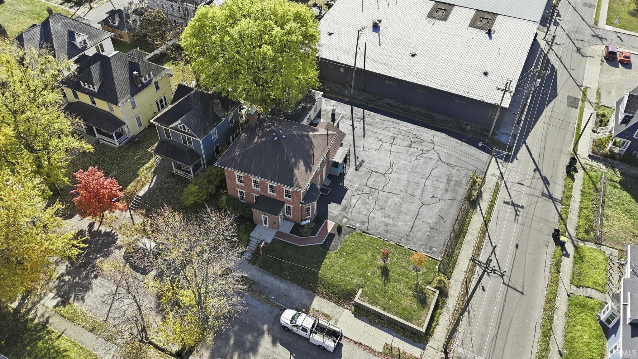 607 E Charles Street