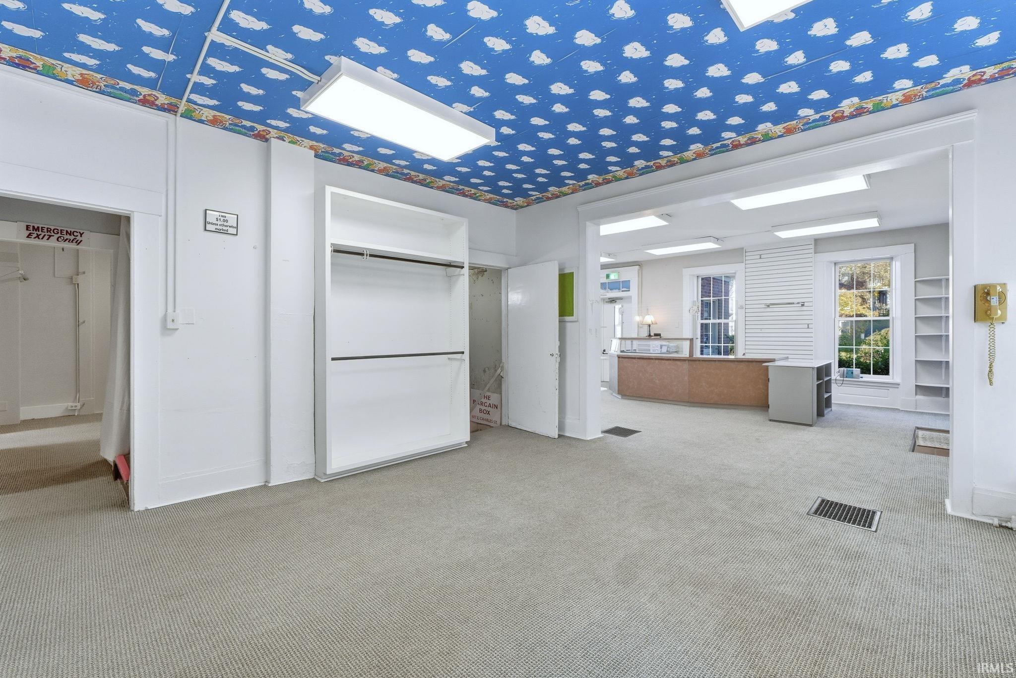 607 E Charles Street