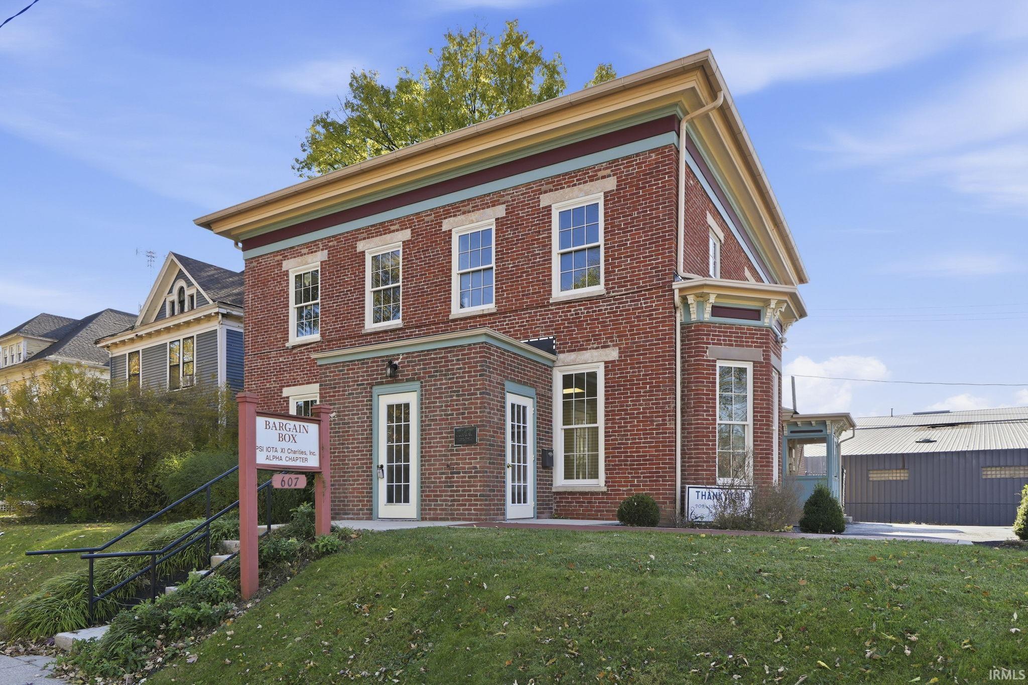 607 E Charles Street