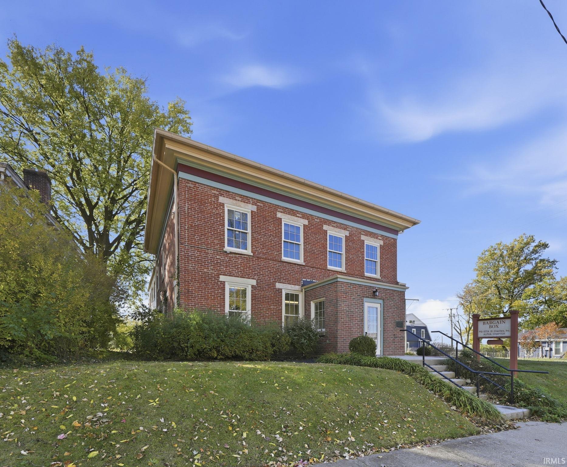 607 E Charles Street