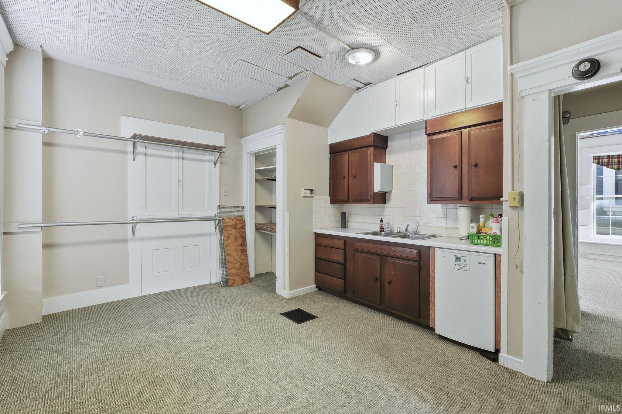 607 E Charles Street