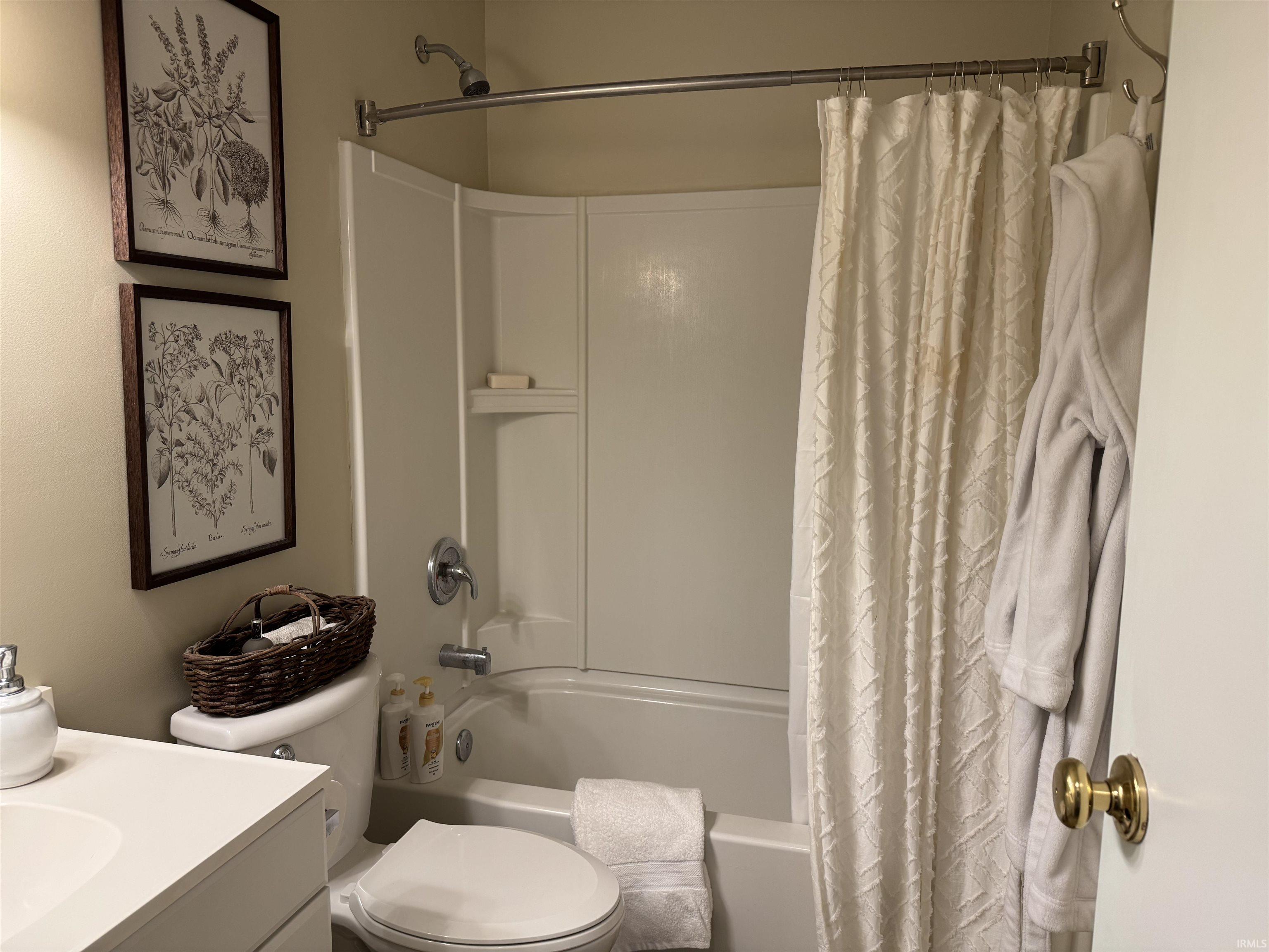 2729 N Winston Drive