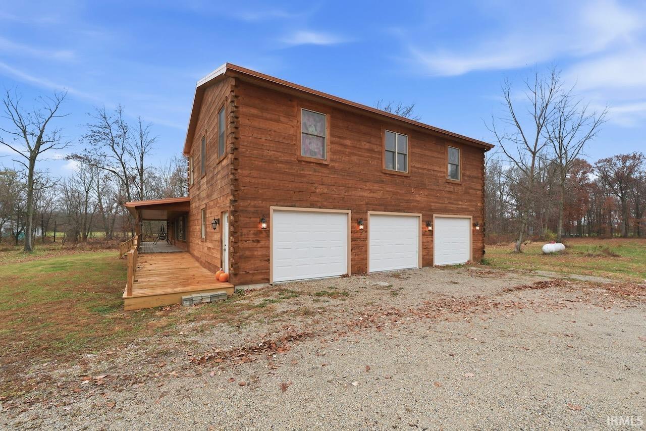 7020 E CR 581 N Road