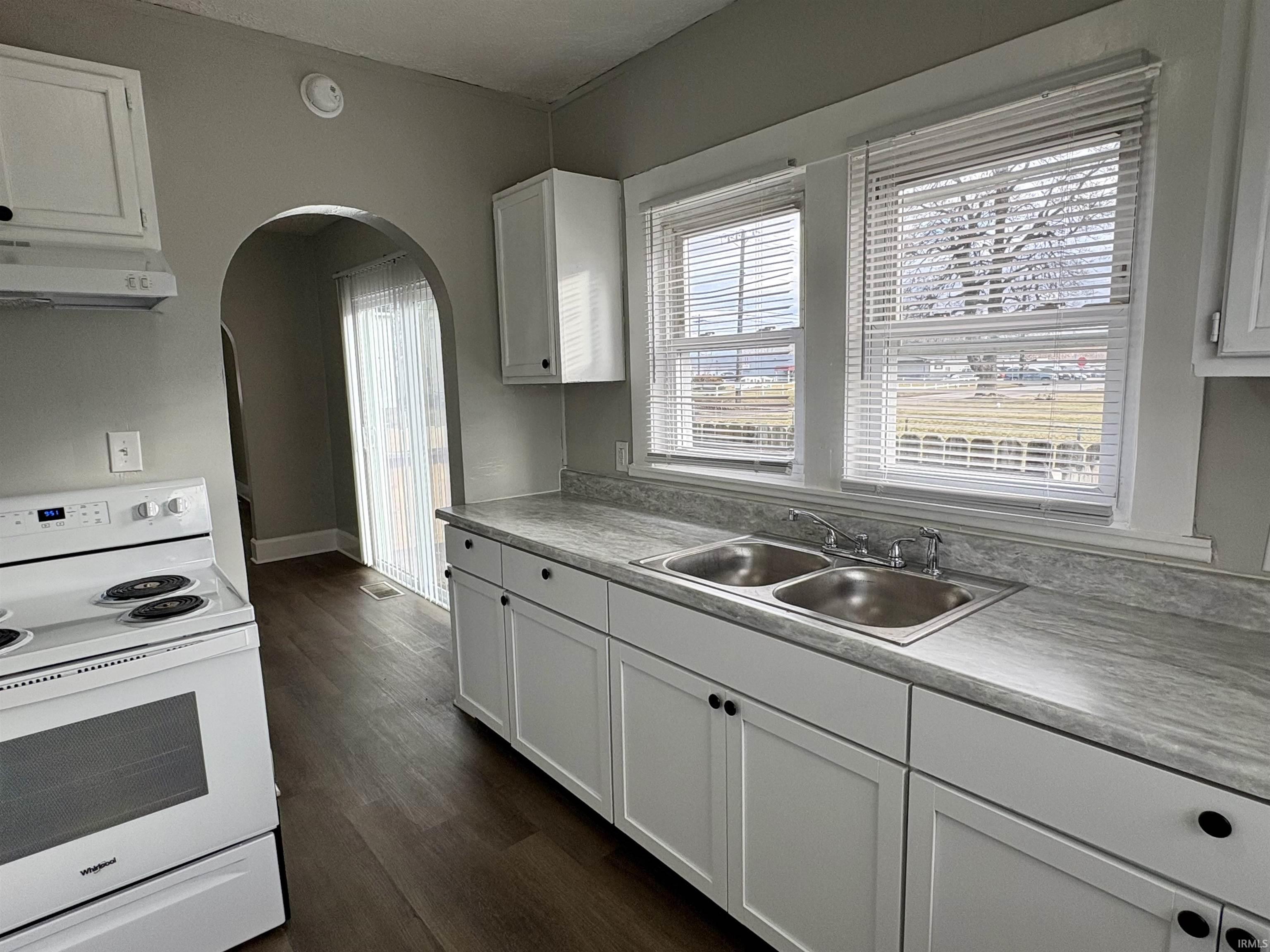 513 E Centennial Avenue