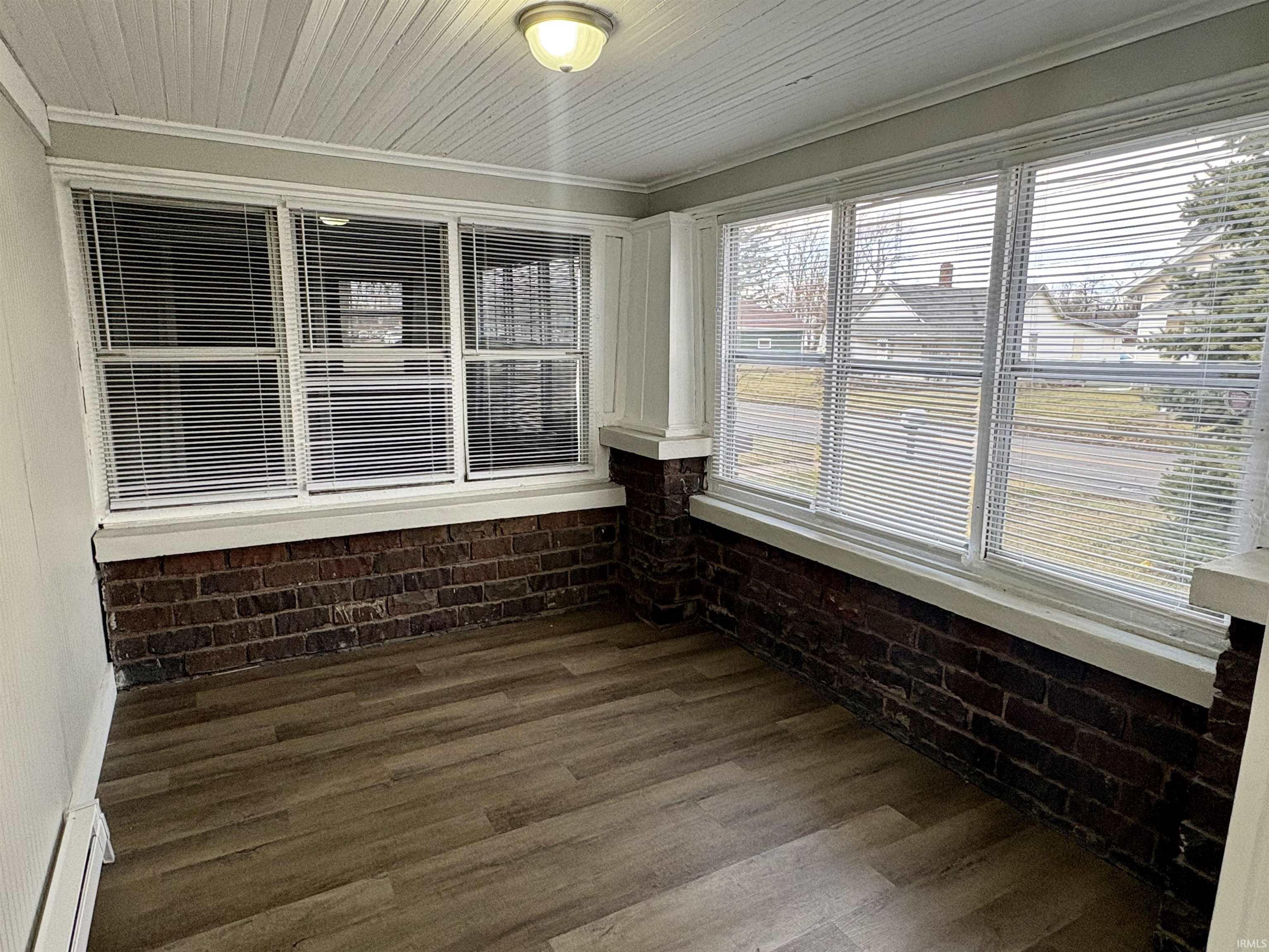 513 E Centennial Avenue