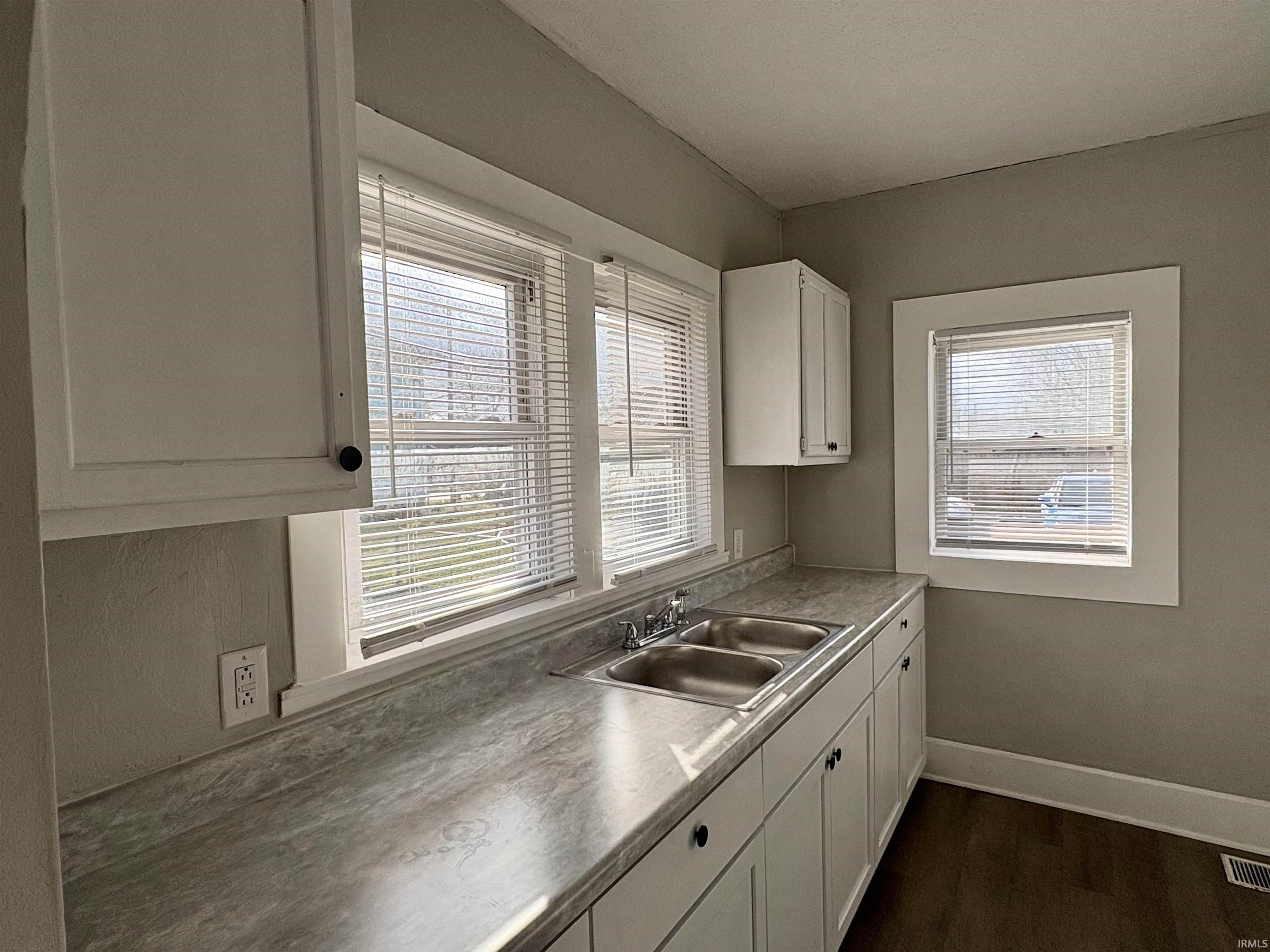 513 E Centennial Avenue