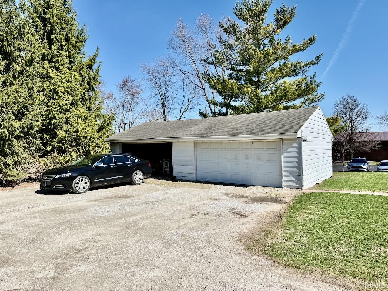 2704 & 2706 W Moore Road