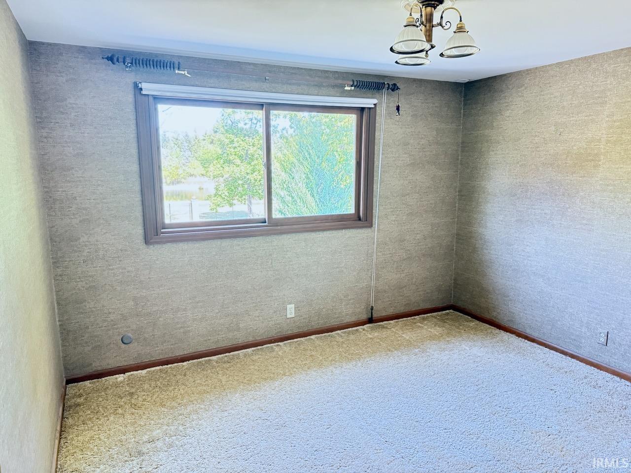 3505 W Pettigrew Drive