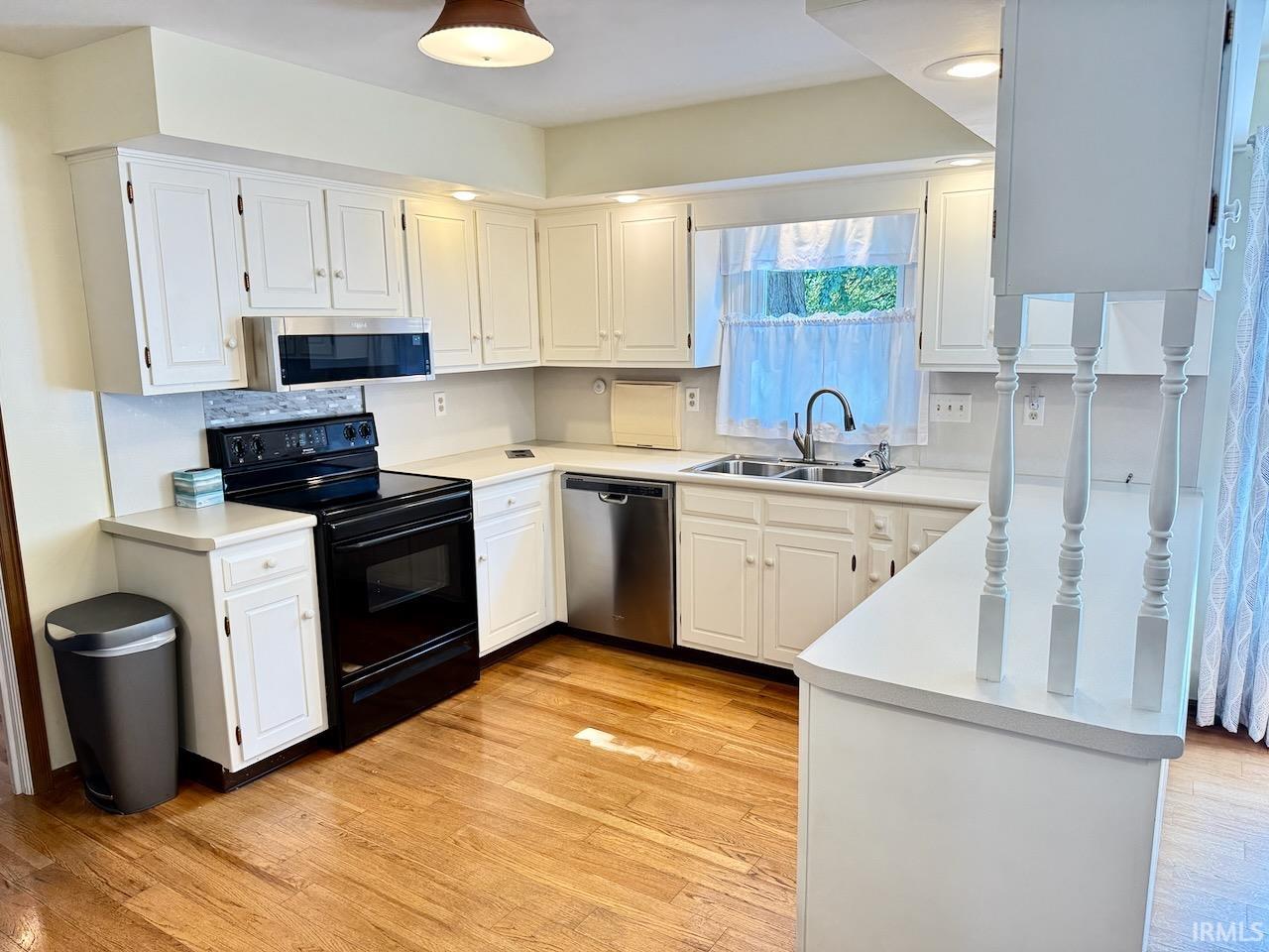 3505 W Pettigrew Drive