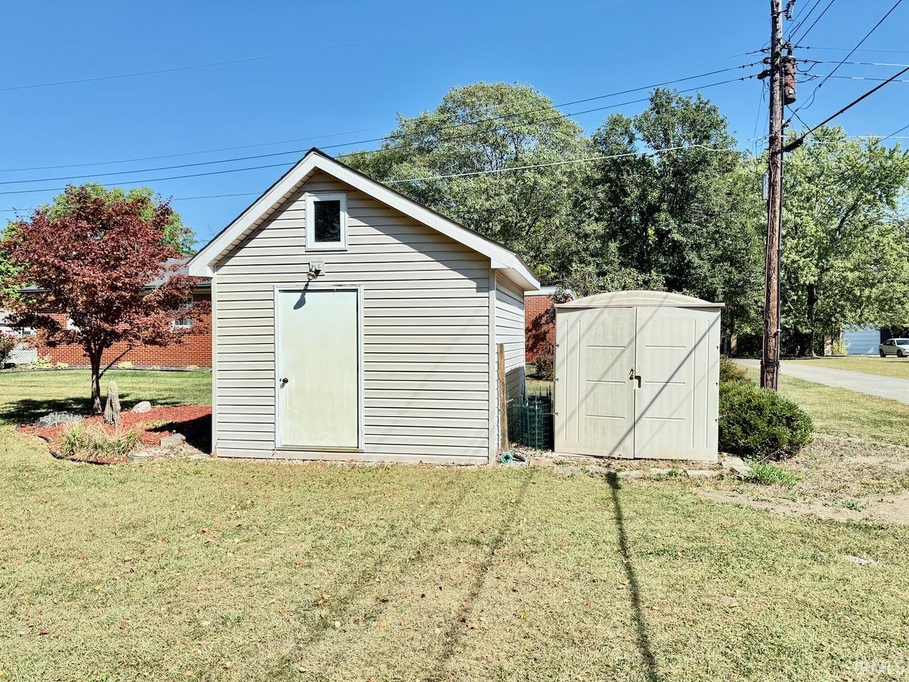 3505 W Pettigrew Drive