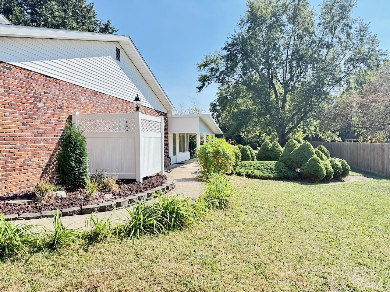 3505 W Pettigrew Drive