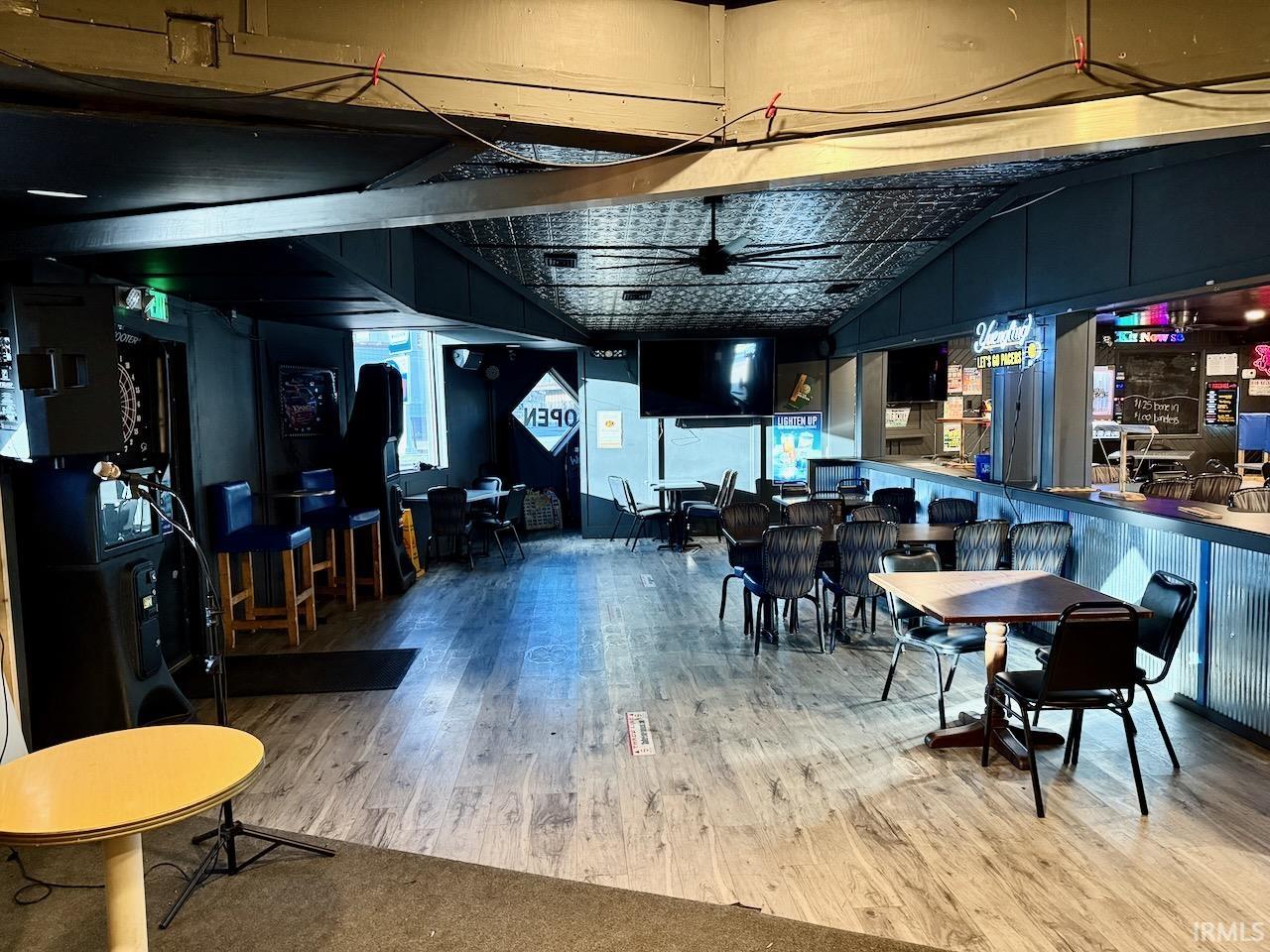 1811 S Burlington Avenue