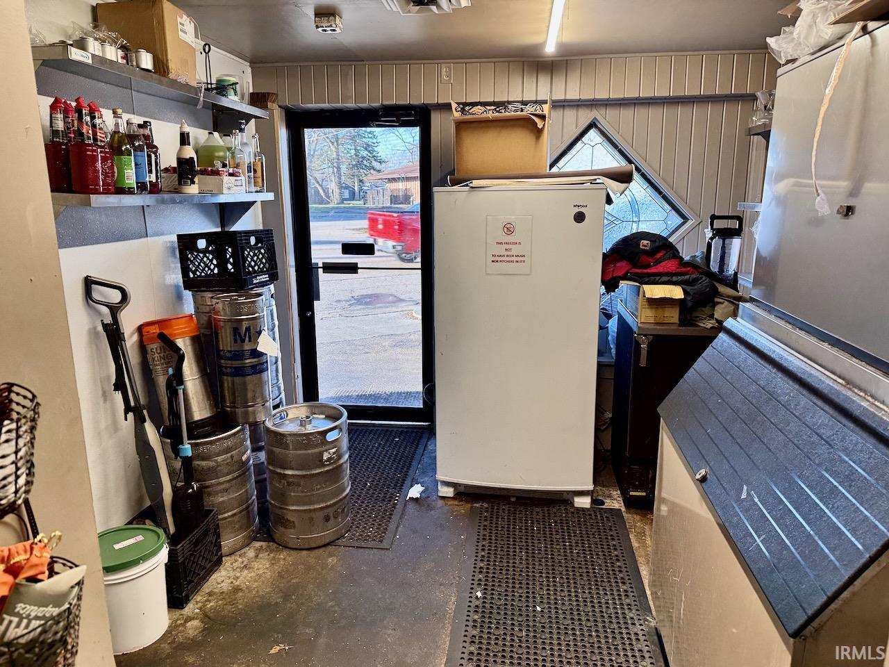 1811 S Burlington Avenue