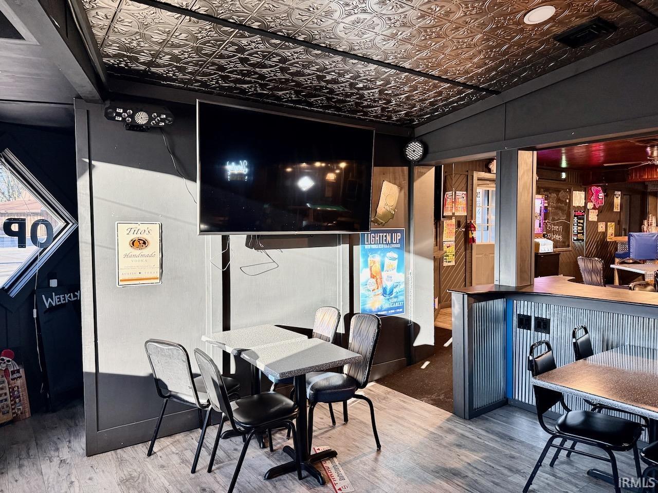 1811 S Burlington Avenue