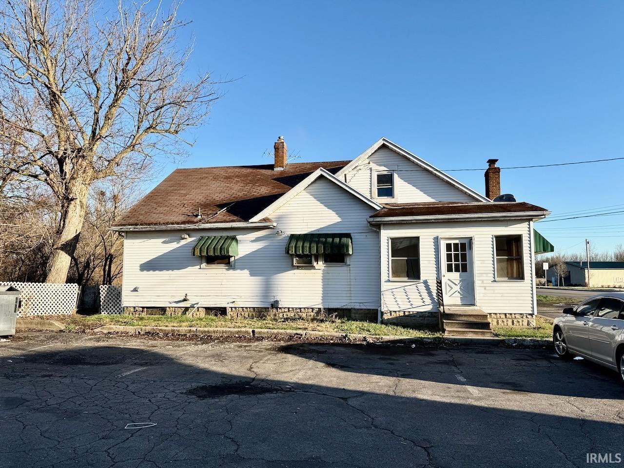 1811 S Burlington Avenue