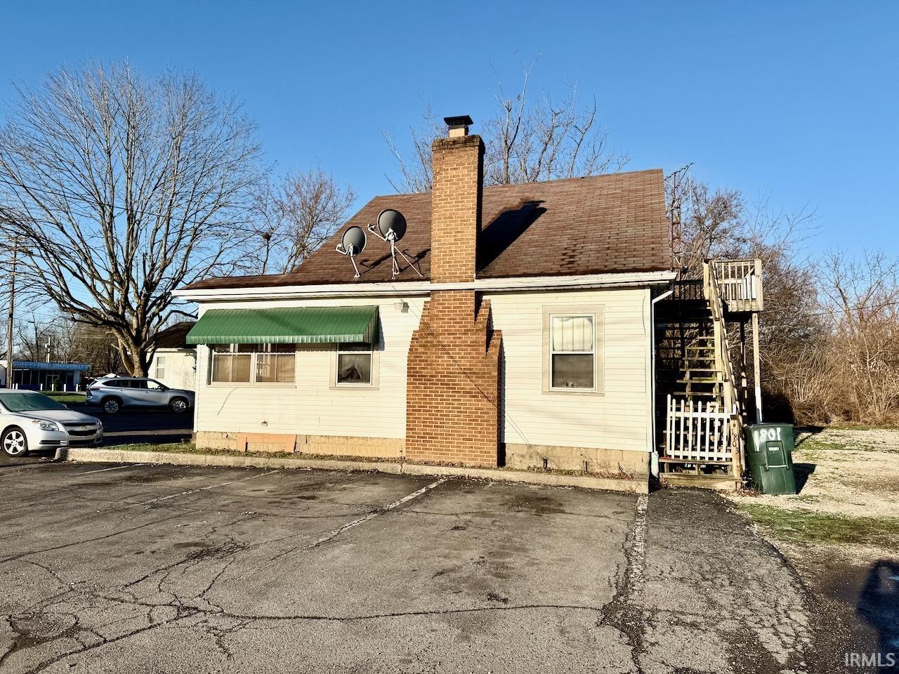 1811 S Burlington Avenue