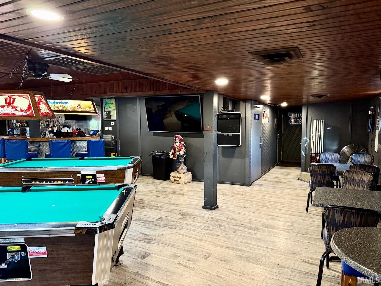 1811 S Burlington Avenue