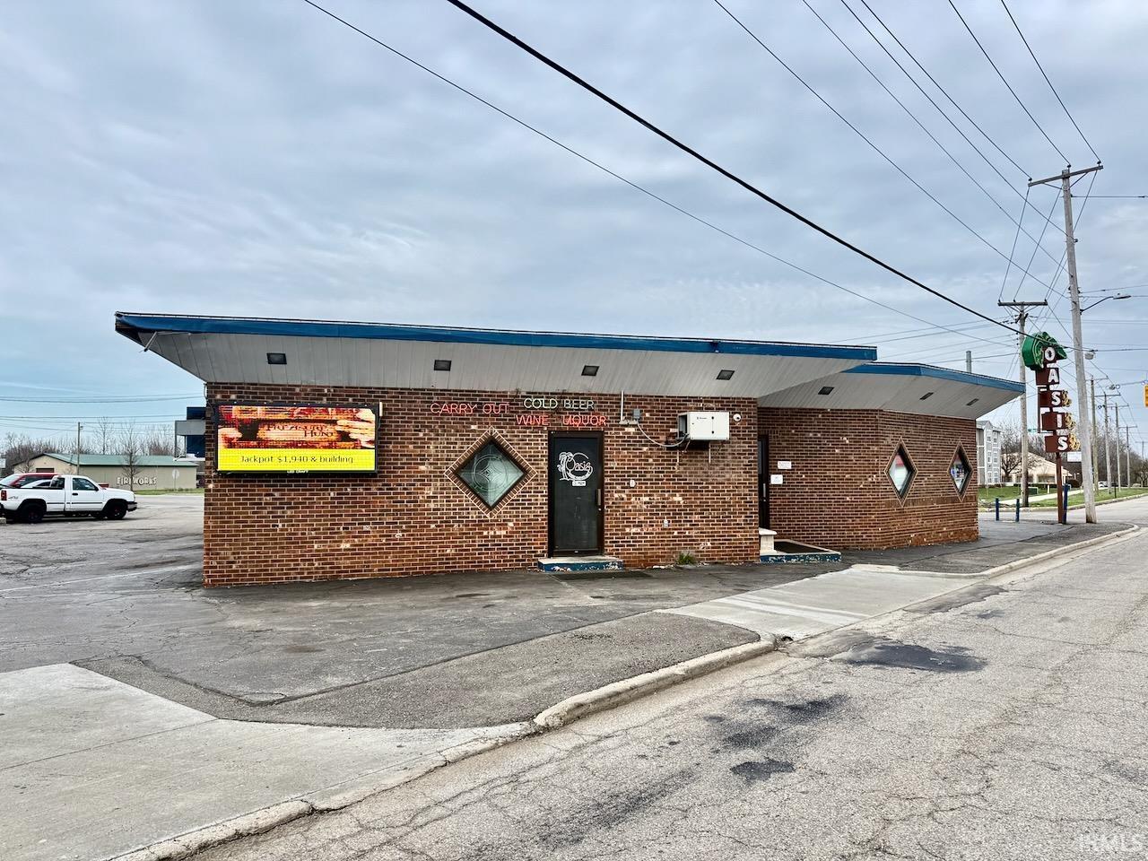 1811 S Burlington Avenue