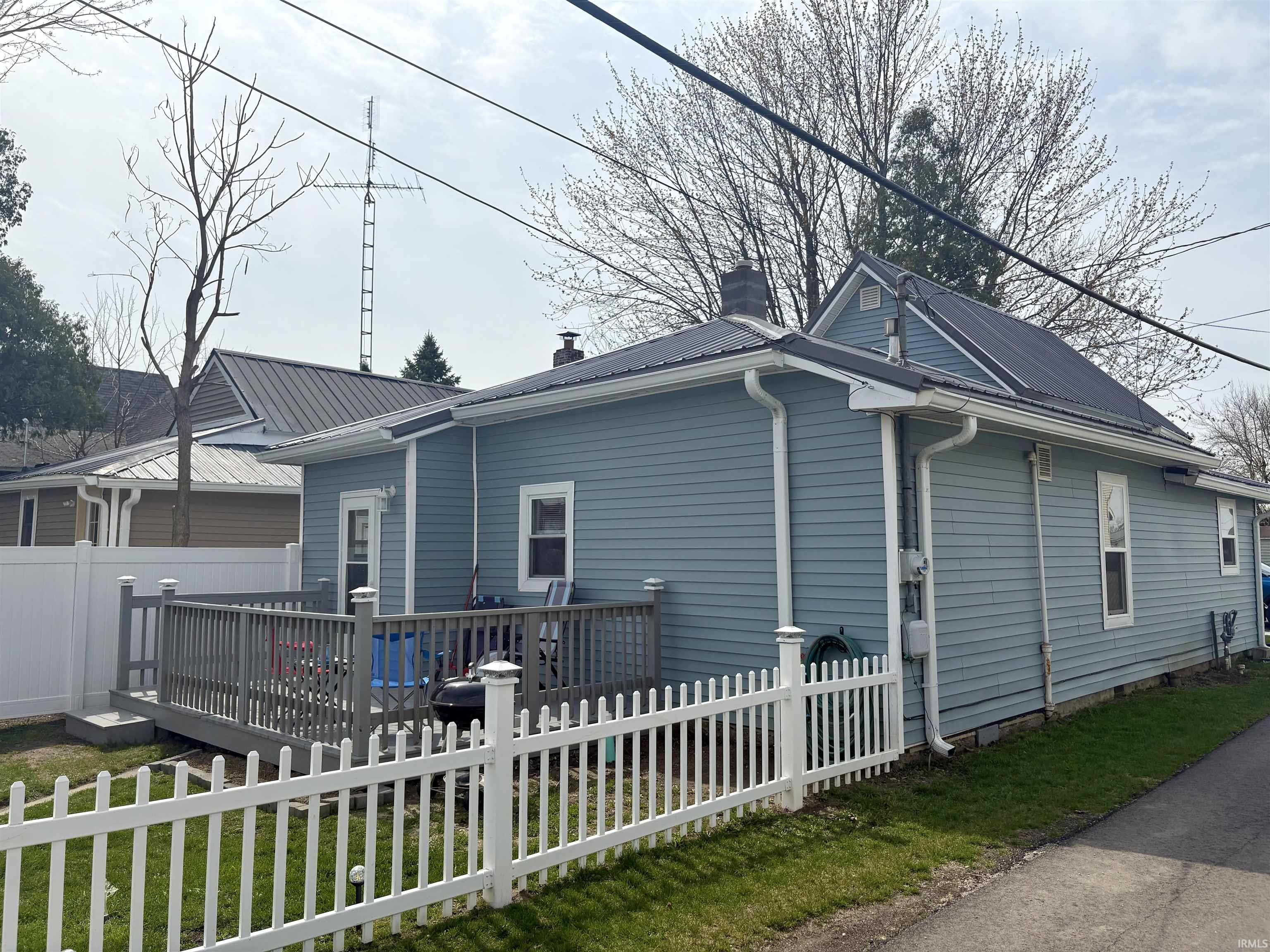 210 W Jay Street
