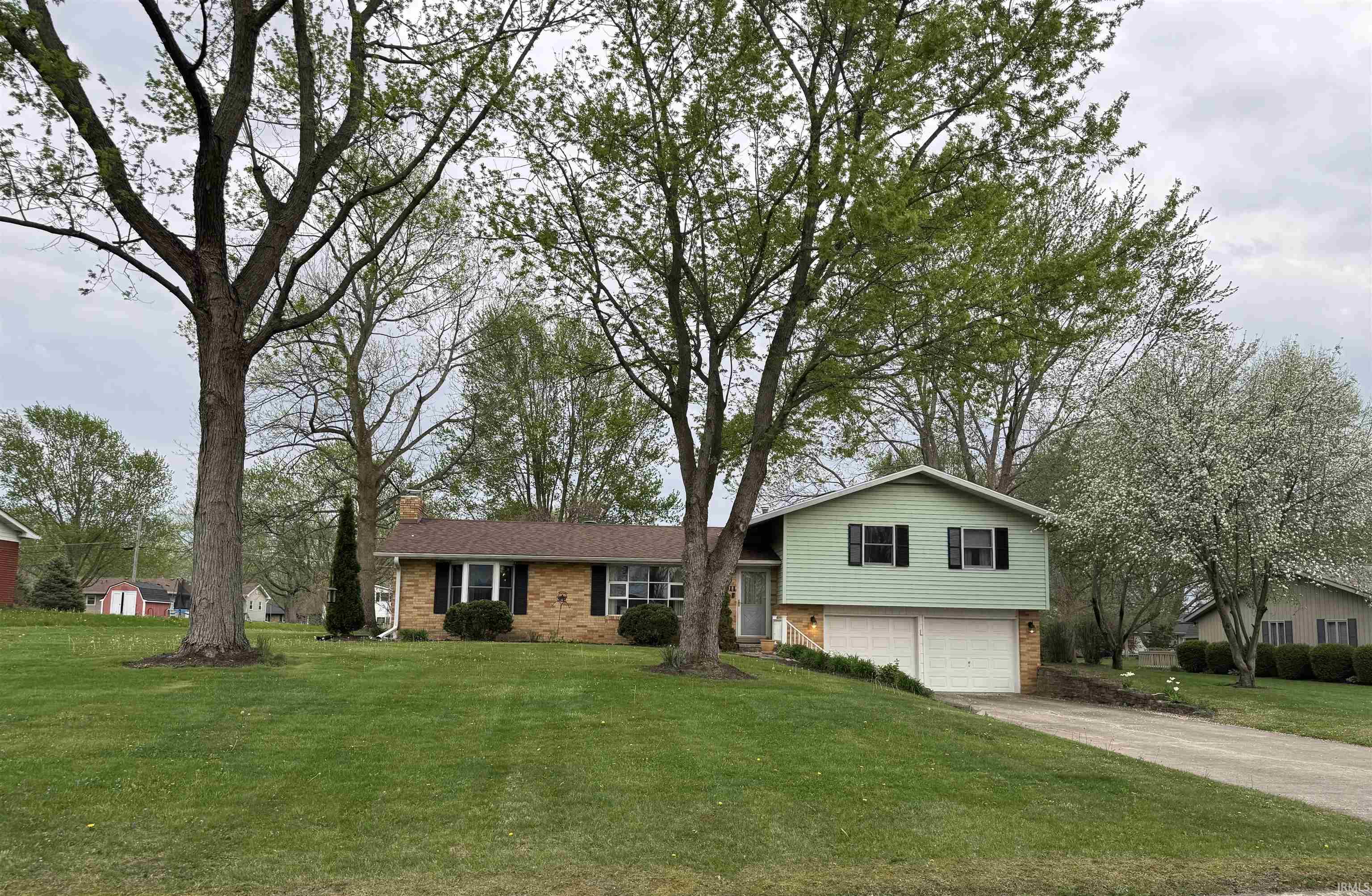 3011 E Kendall Lane