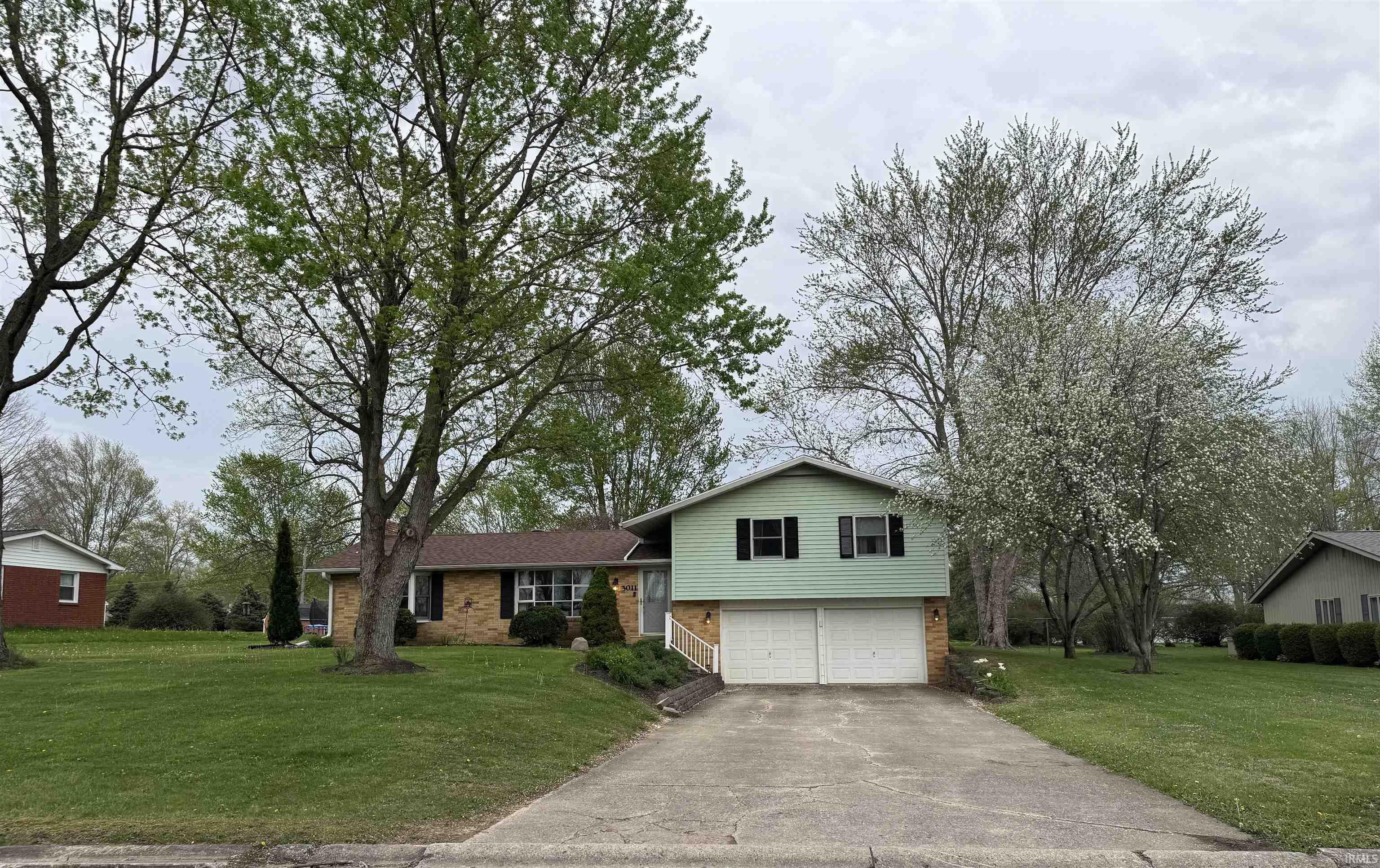 3011 E Kendall Lane