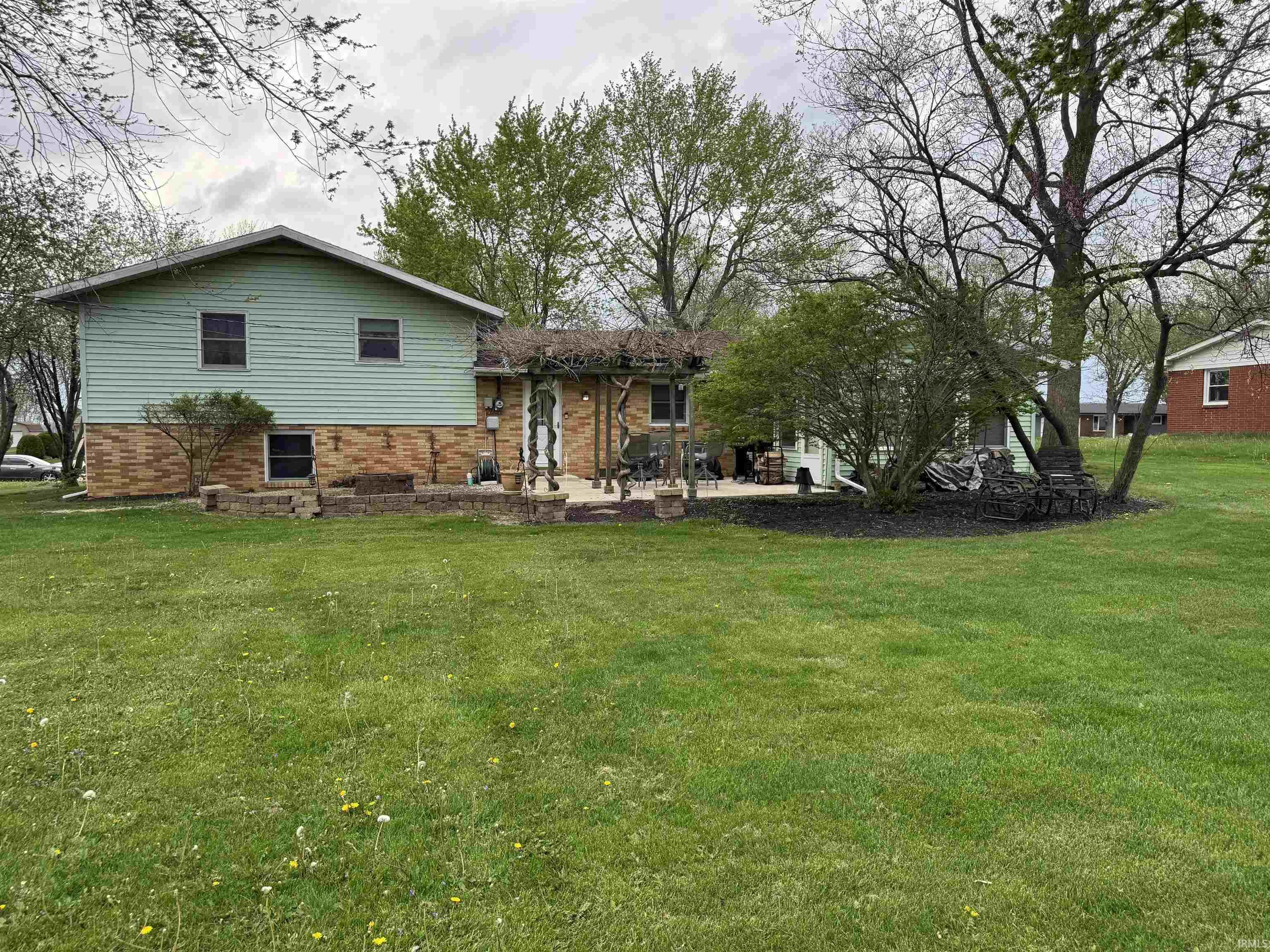 3011 E Kendall Lane