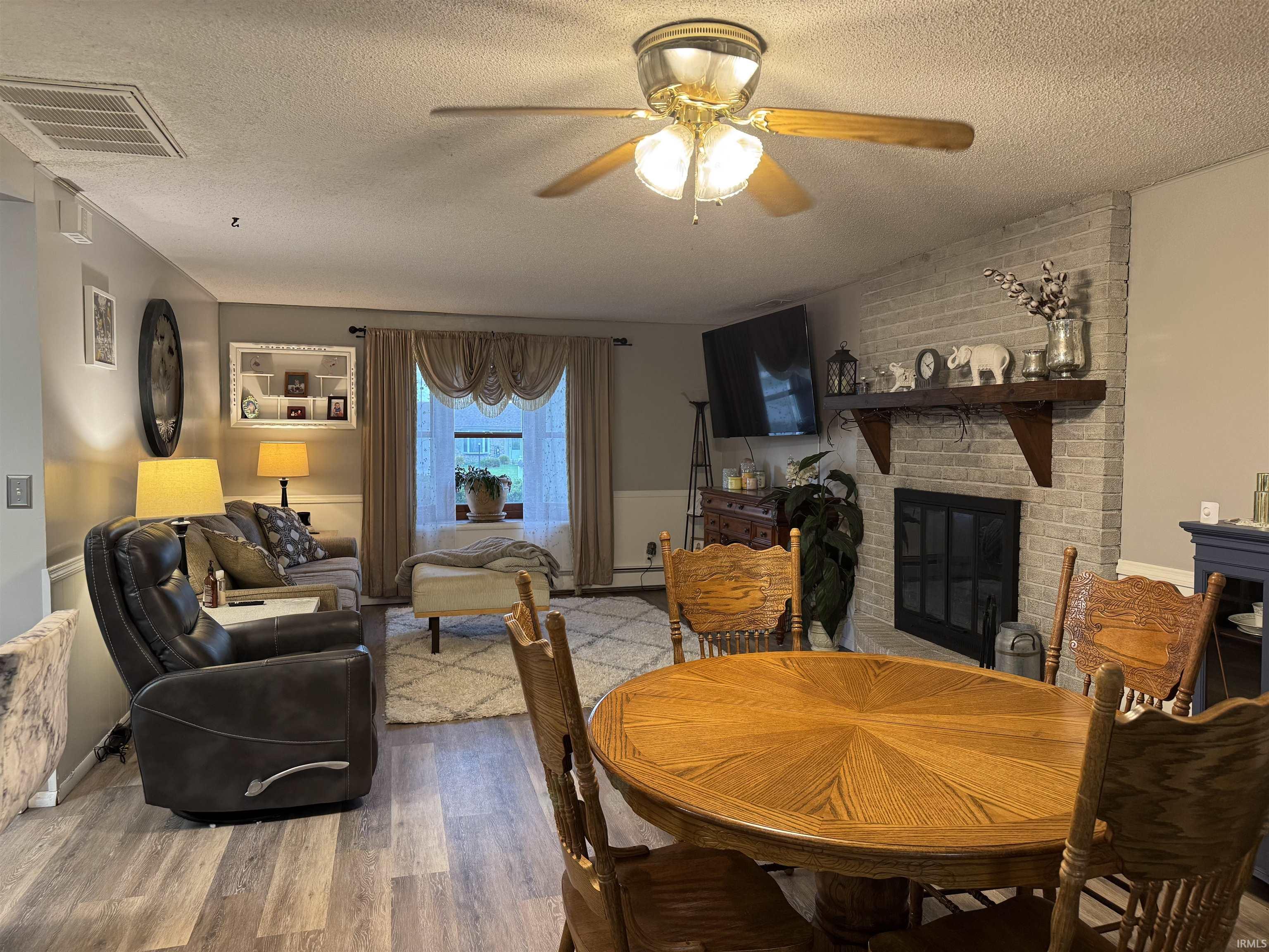 3011 E Kendall Lane