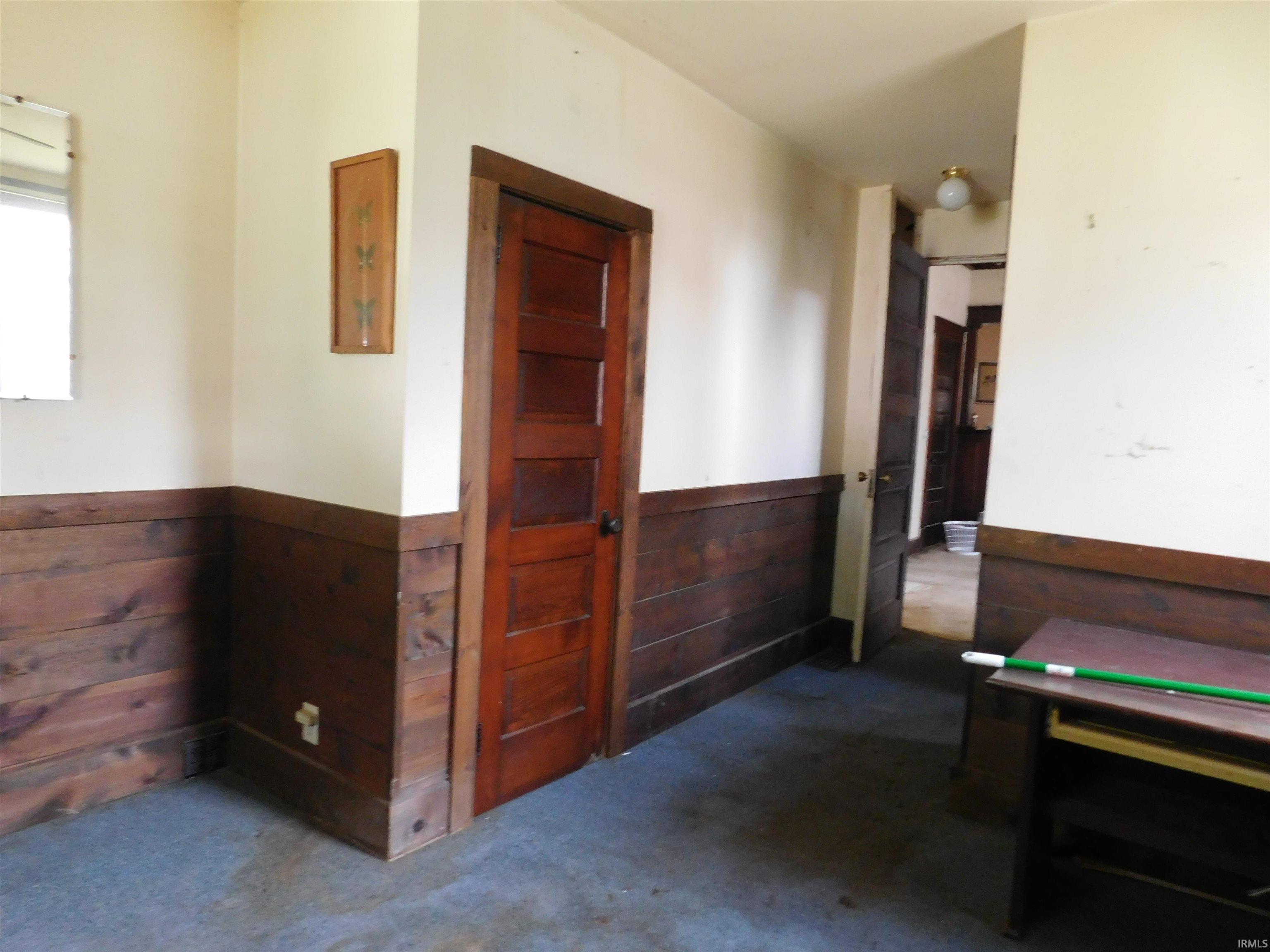 828 W Kilgore Avenue