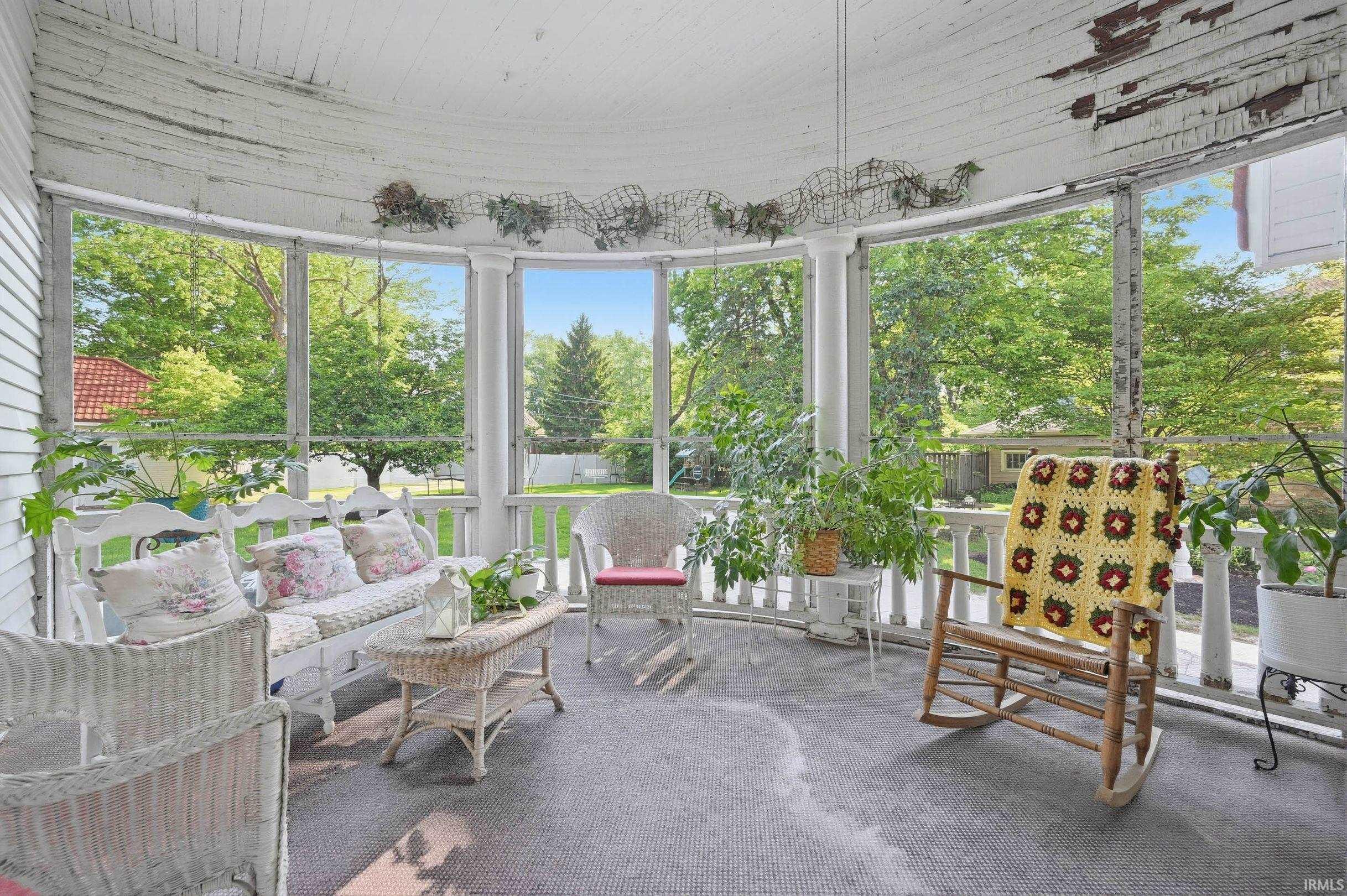 300 E McCullough Boulevard