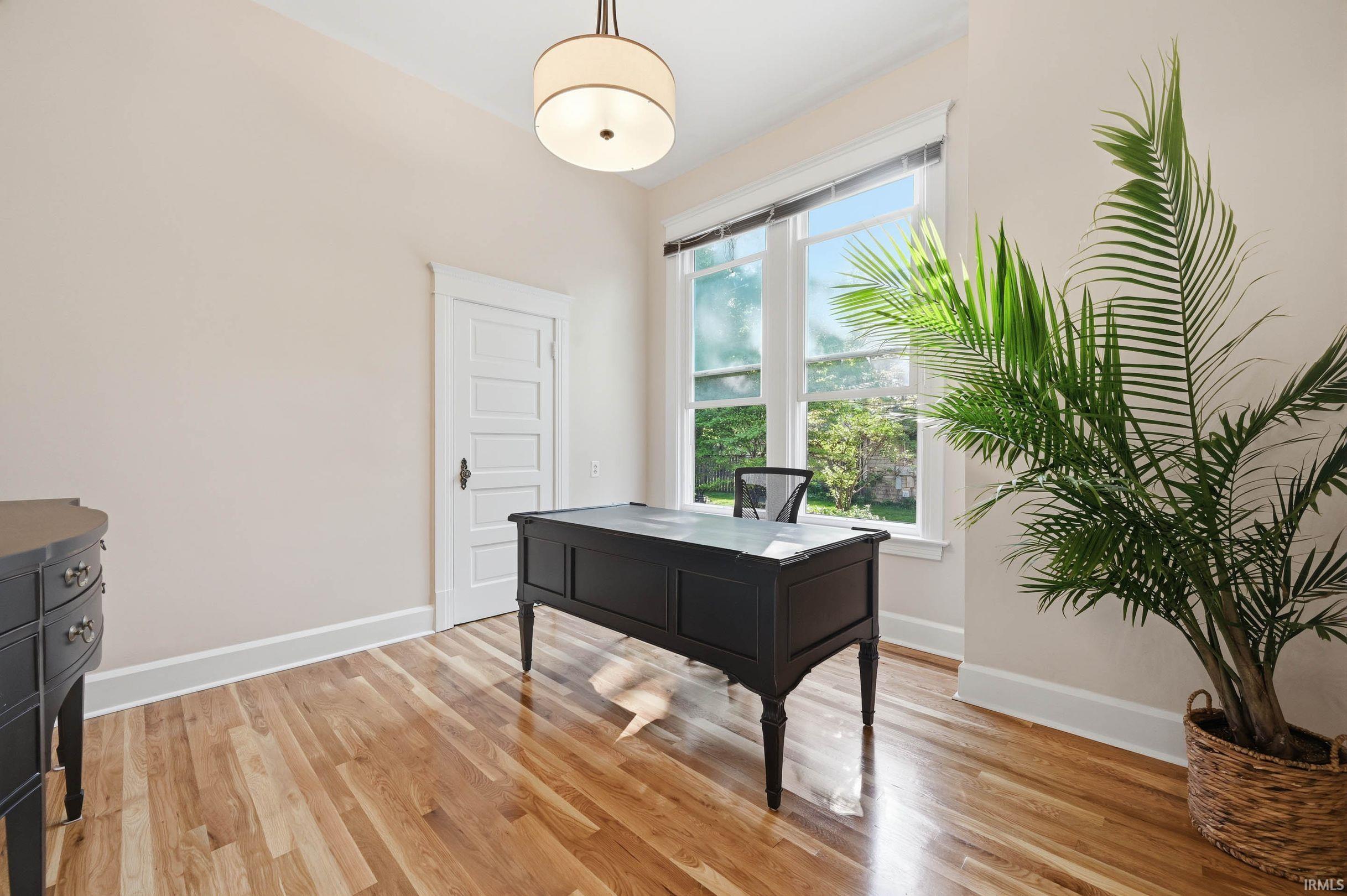 300 E McCullough Boulevard