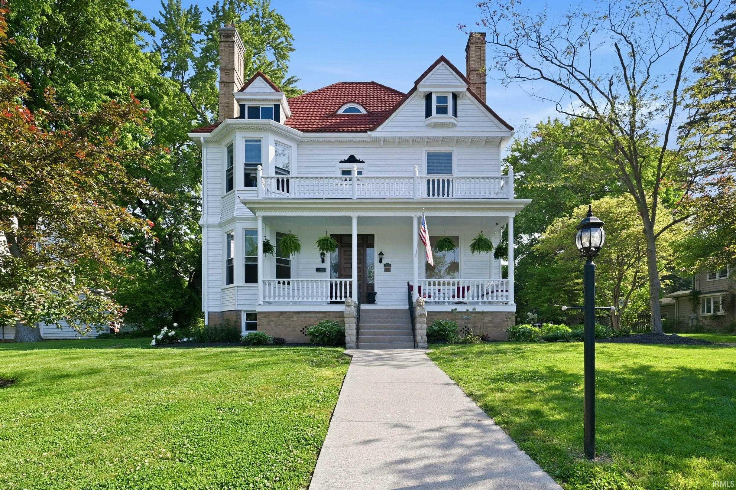 300 E McCullough Boulevard