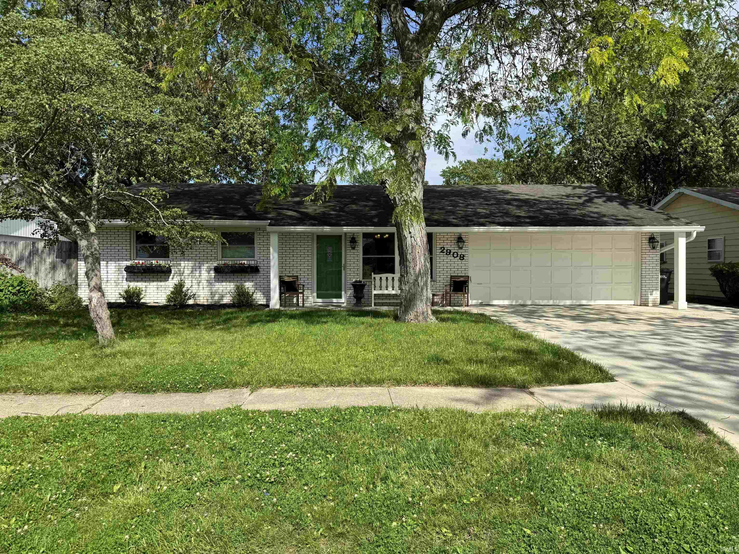 2908 N Richmond Drive