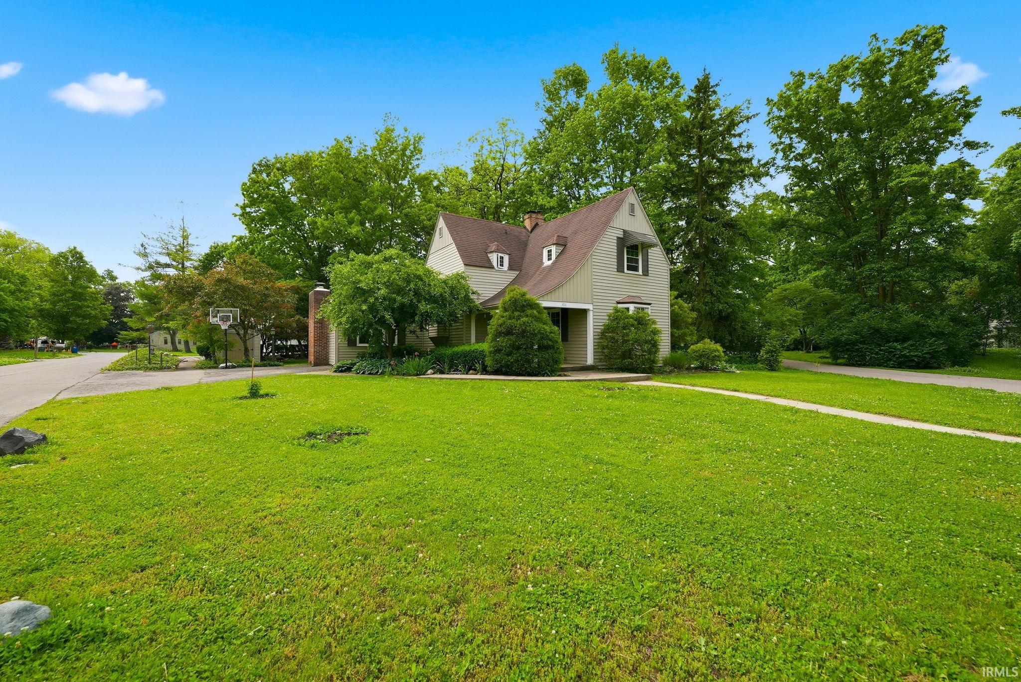 300 S Shady Lane