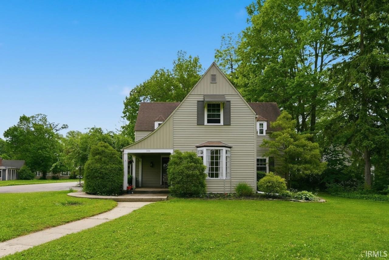 300 S Shady Lane