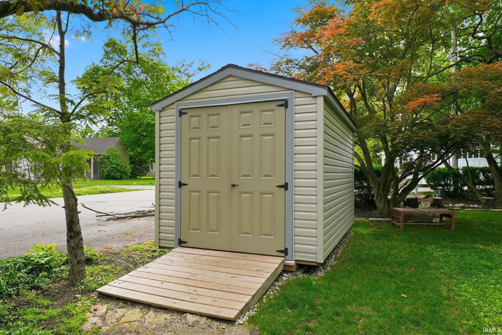 300 S Shady Lane