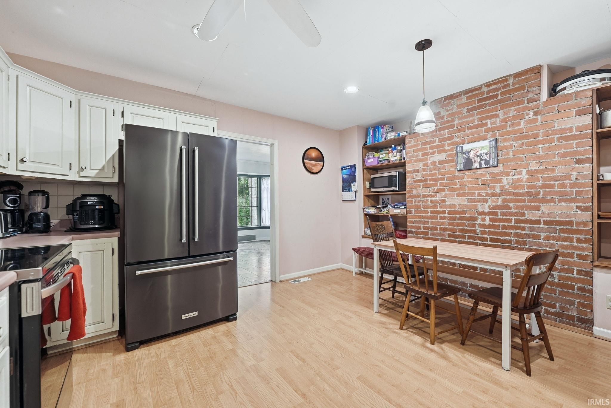 300 S Shady Lane