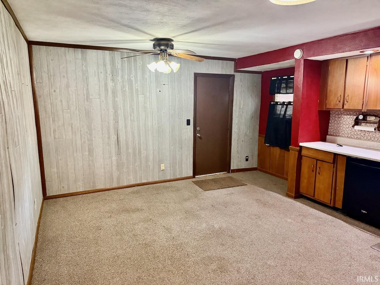 2086 S 300 E Road