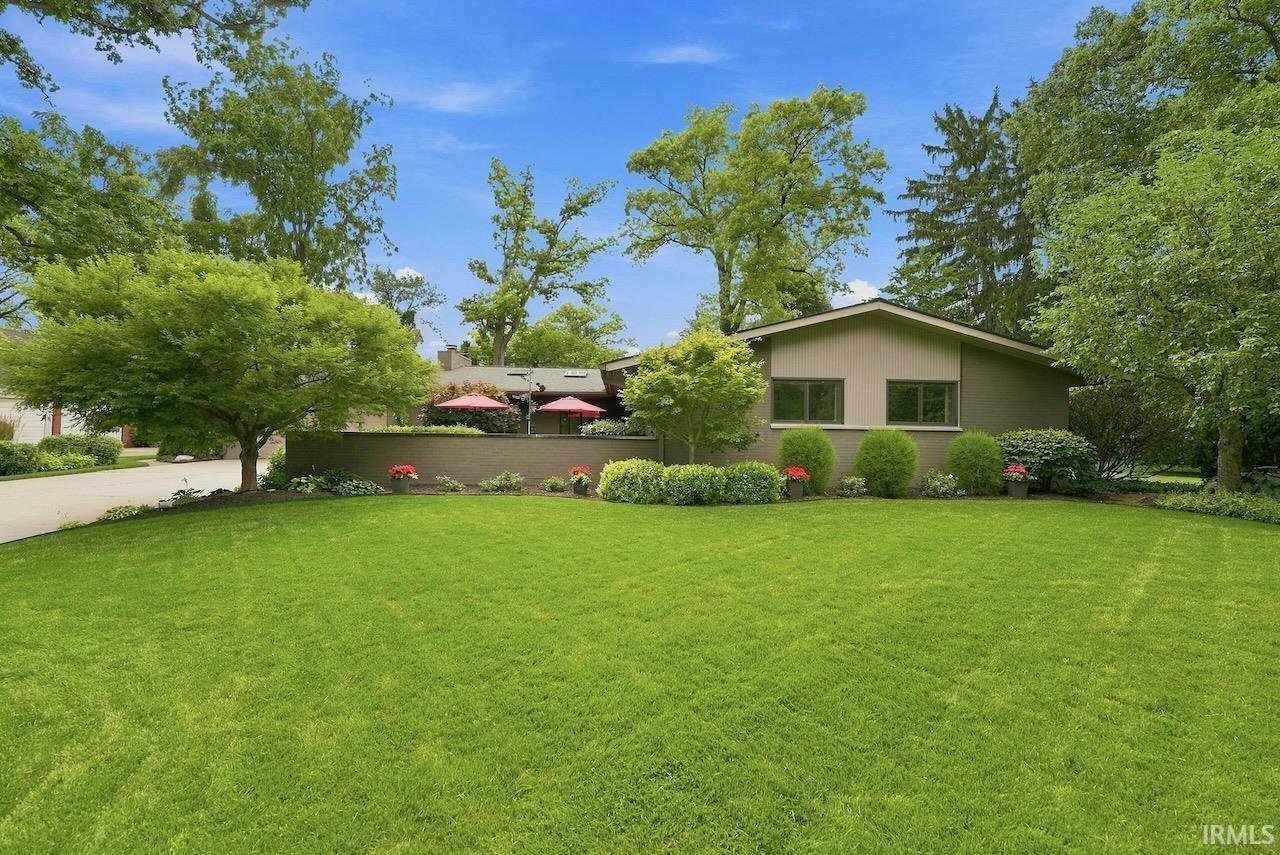 411 N Wildwood Lane